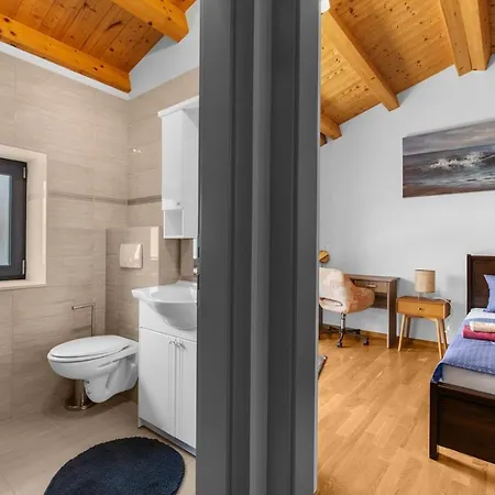 Maria Tadini فيلة *