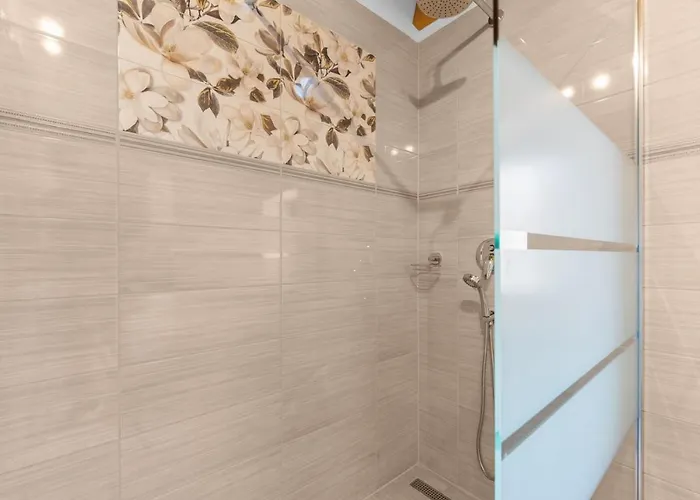 Villa Maria Tadini *